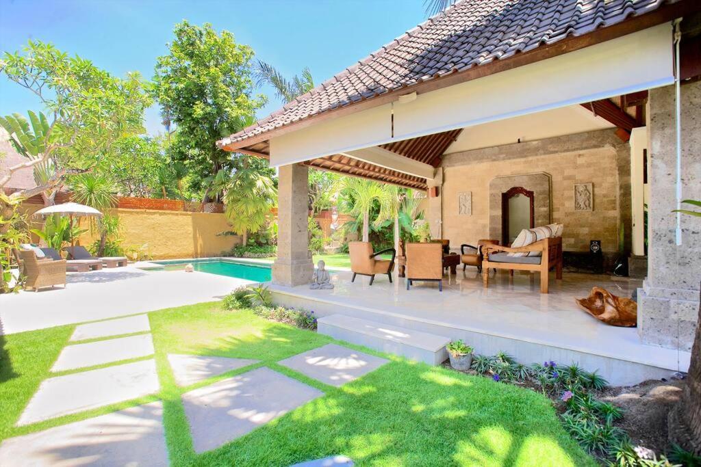 Tropical Oasis, Villa Mimba Sanur  Exterior photo
