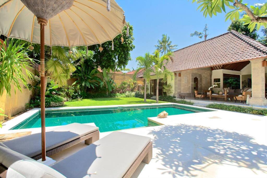 Tropical Oasis, Villa Mimba Sanur  Exterior photo